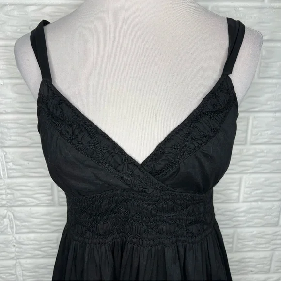VINCE Smocked Black Sundress Lined Cotton Size 6 - Picture 2 of 7